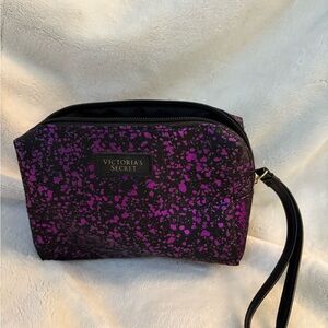 🥳 Victoria's Secret Black and Purple Cosmetic Bag NWOT